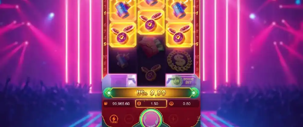 Bonus features in Fortune Snake slot showing stacked wilds and respins